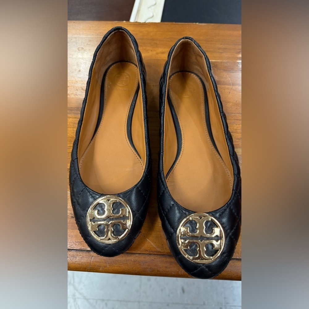 Tory Burch Black Quilted Flats with Gold Logo - Picture 2 of 6
